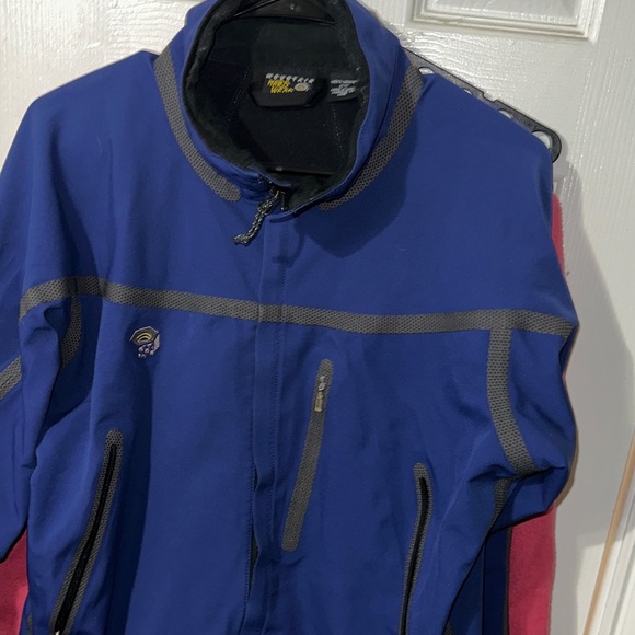 Mountain Hardwear Men's Performance Jacket in Blue and Gray